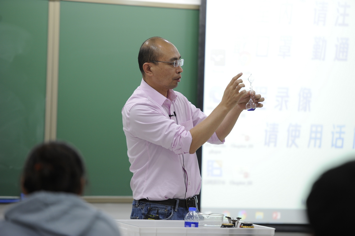 穆良柱进行演示实验_调整大小.JPG